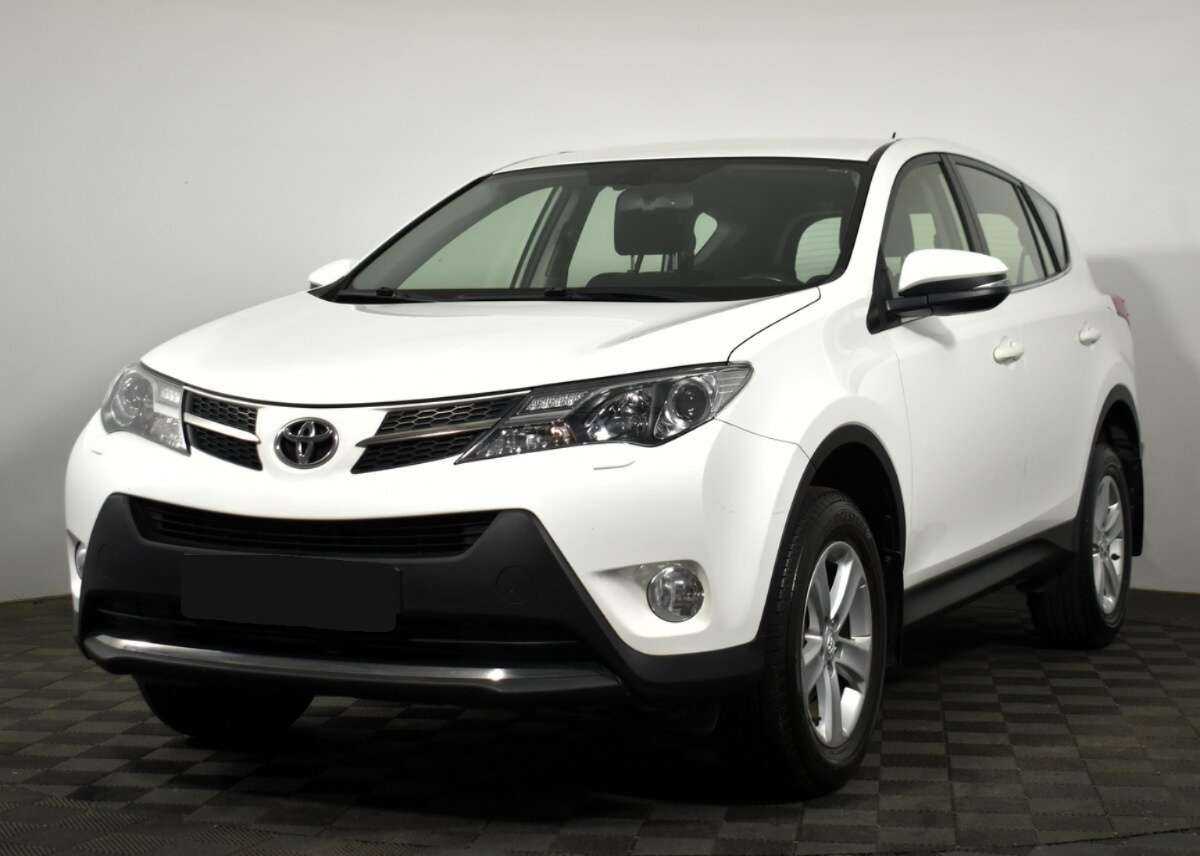 Toyota RAV4 2013 года с пробегом. Посмотреть фото