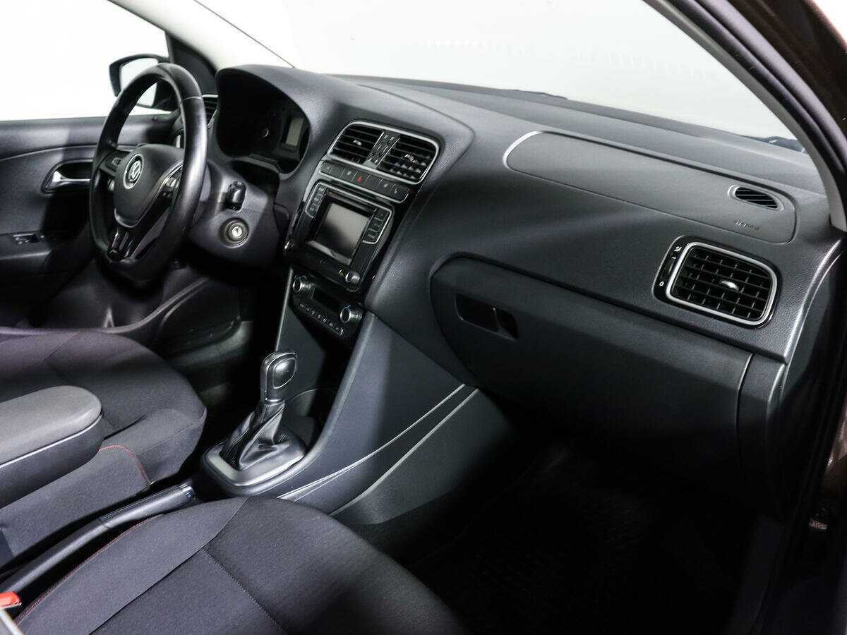 Volkswagen Polo 2017 года с пробегом. Фото: #8