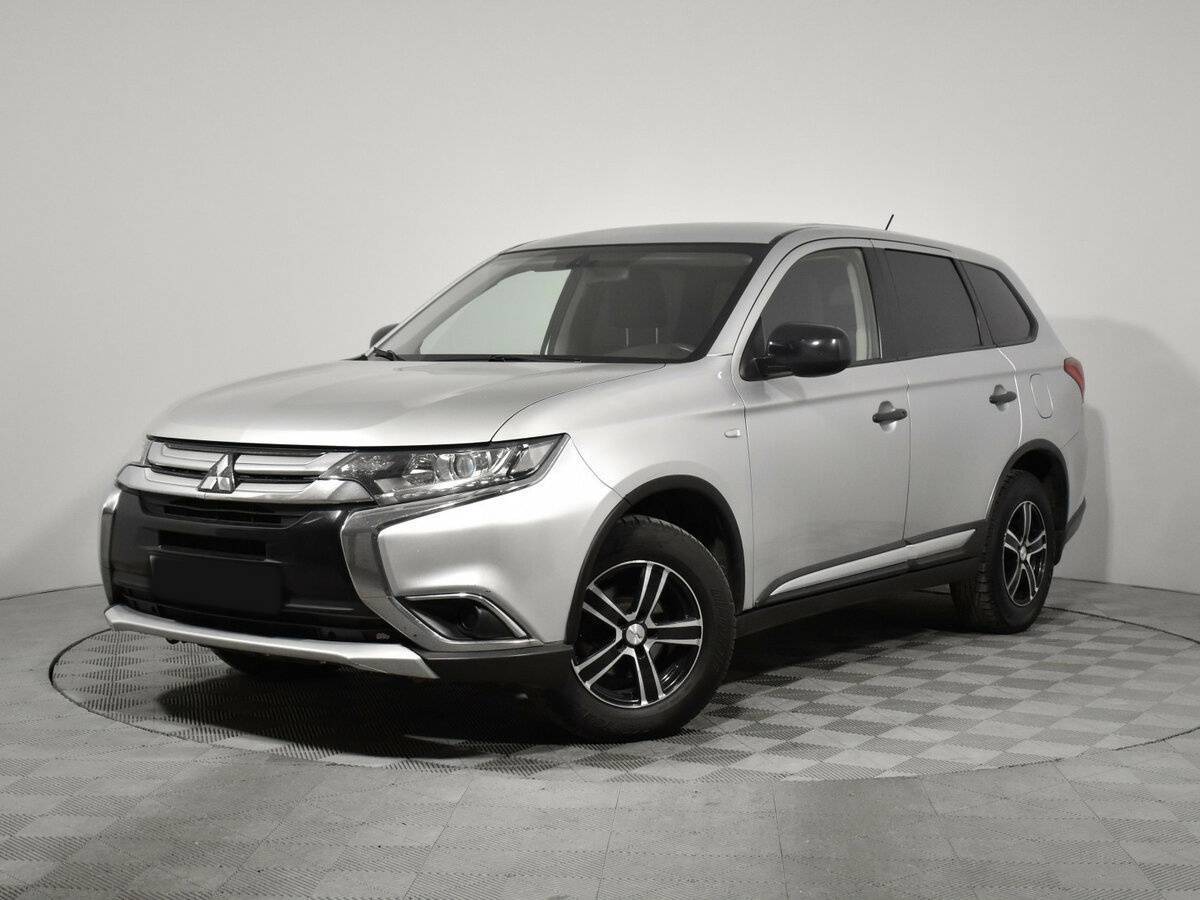 Mitsubishi Outlander 2015 года с пробегом. Посмотреть фото