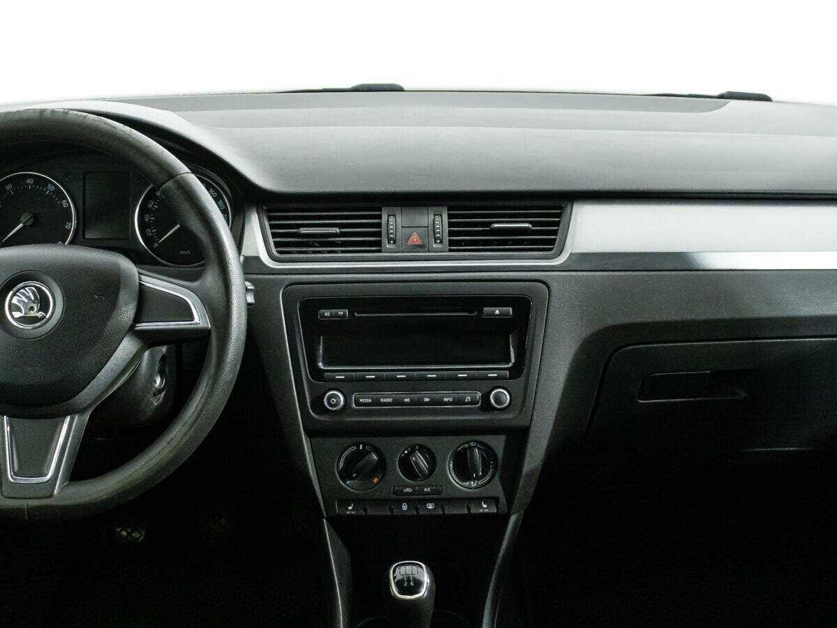 Skoda Rapid 2014 года с пробегом. Фото: #13