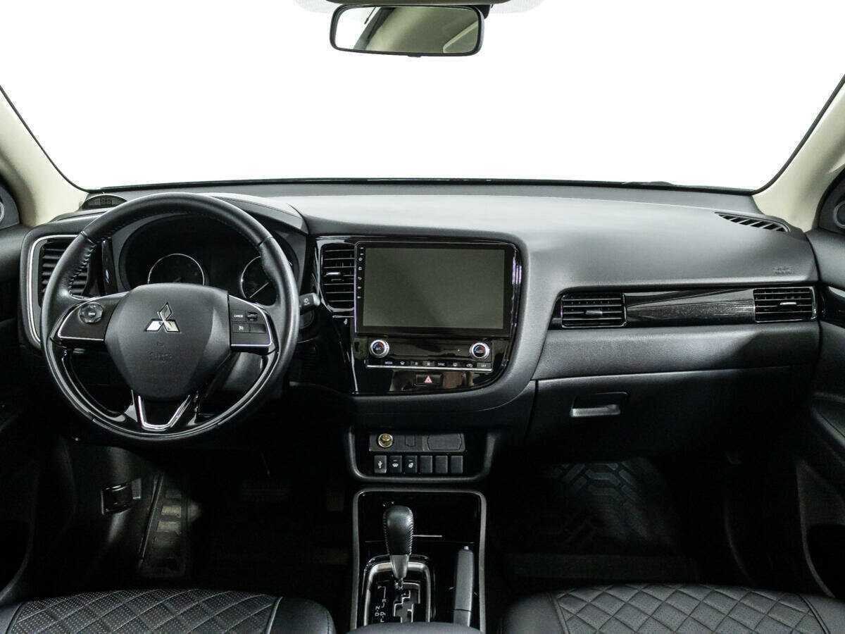 Mitsubishi Outlander 2021 года с пробегом. Фото: #10