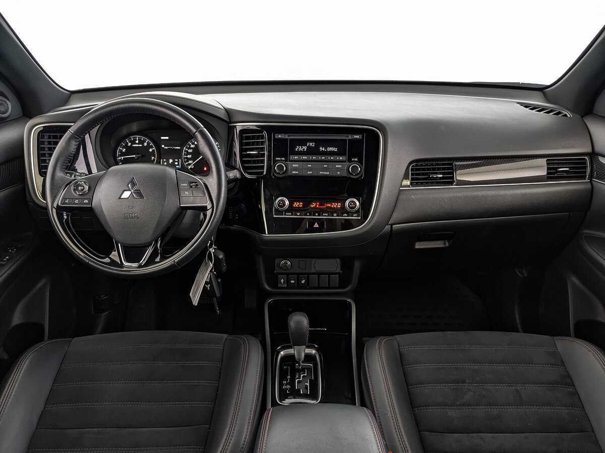 Mitsubishi Outlander 2021 года с пробегом. Фото: #13
