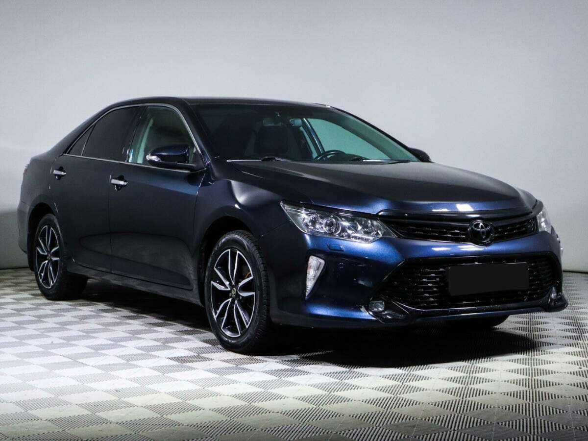 Toyota Camry 2017 года с пробегом. Фото: #2