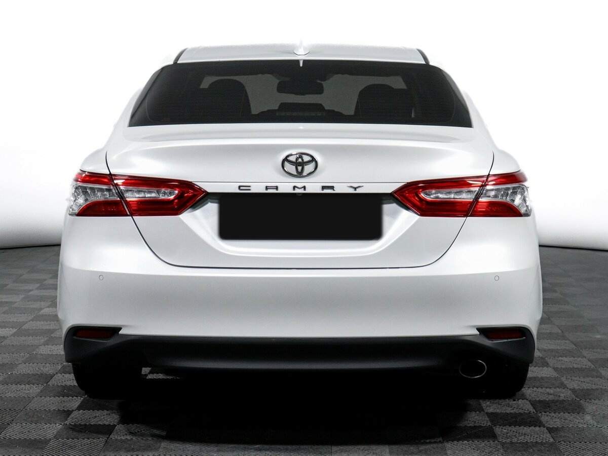 Toyota Camry 2019 года с пробегом. Фото: #5