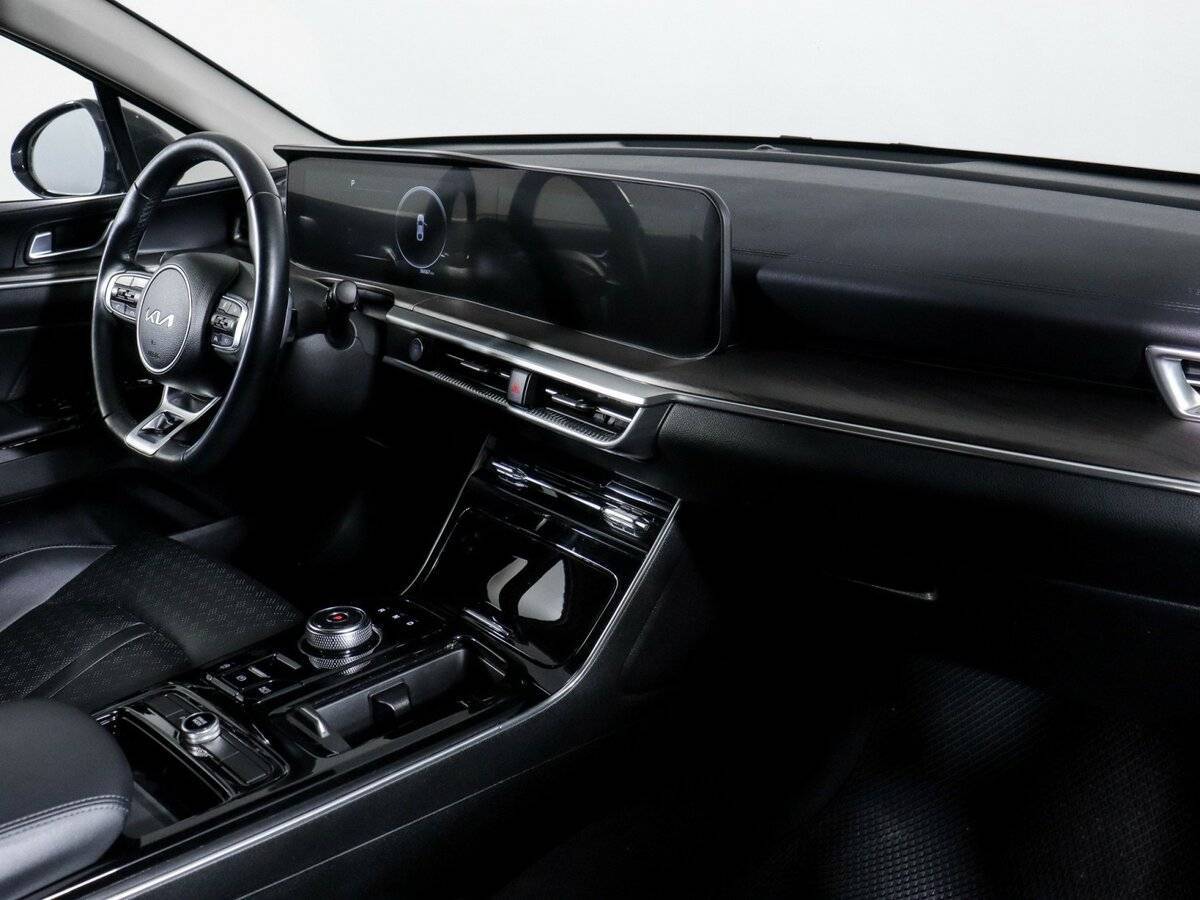 Kia K5 2022 года с пробегом. Фото: #4