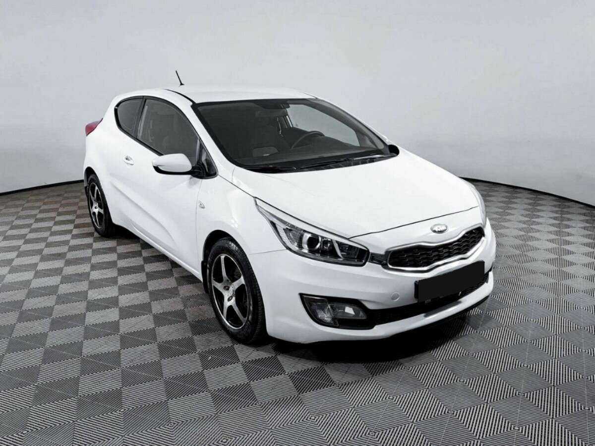 Kia Ceed 2013 года с пробегом. Фото: #2