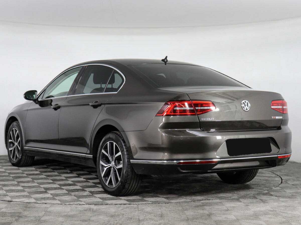 Volkswagen Passat 2015 года с пробегом. Фото: #6