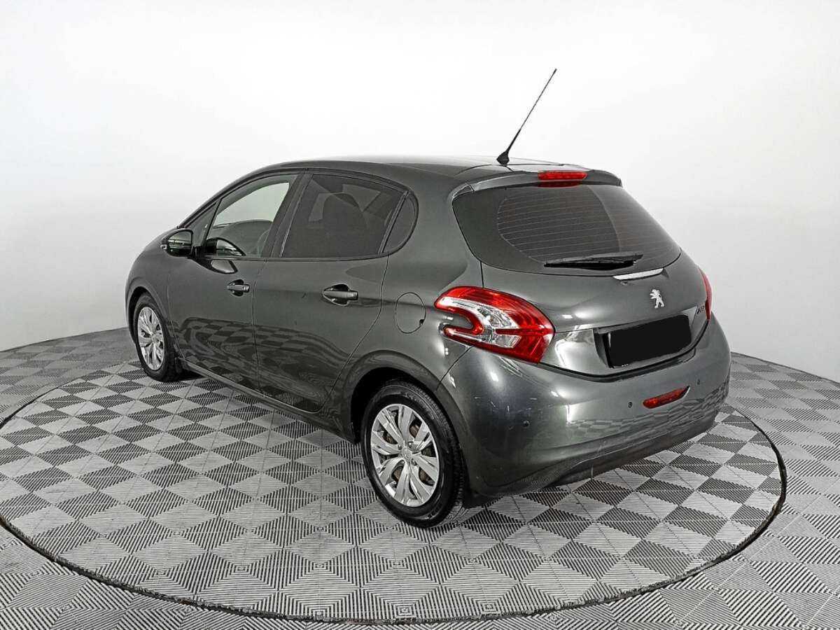 Peugeot 208 2013 года с пробегом. Фото: #6