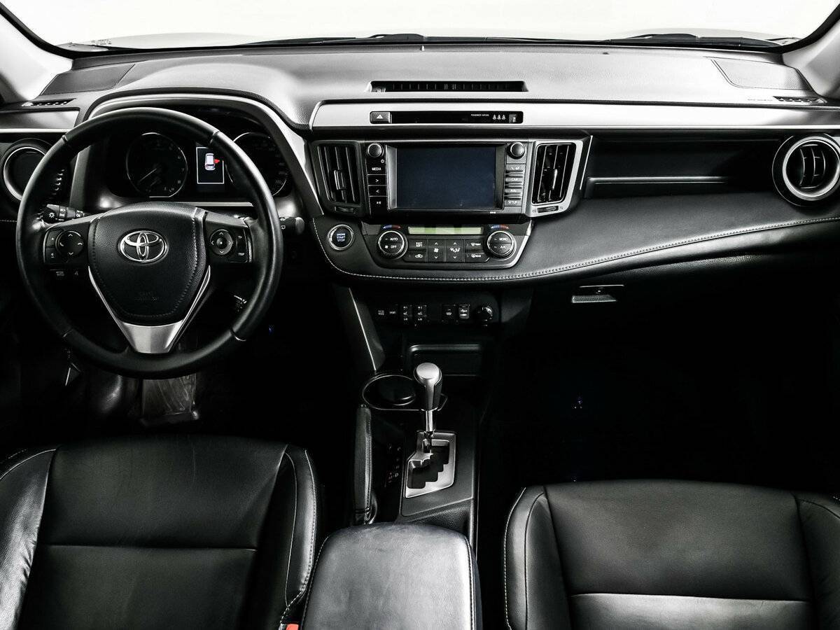 Toyota RAV4 2017 года с пробегом. Фото: #10