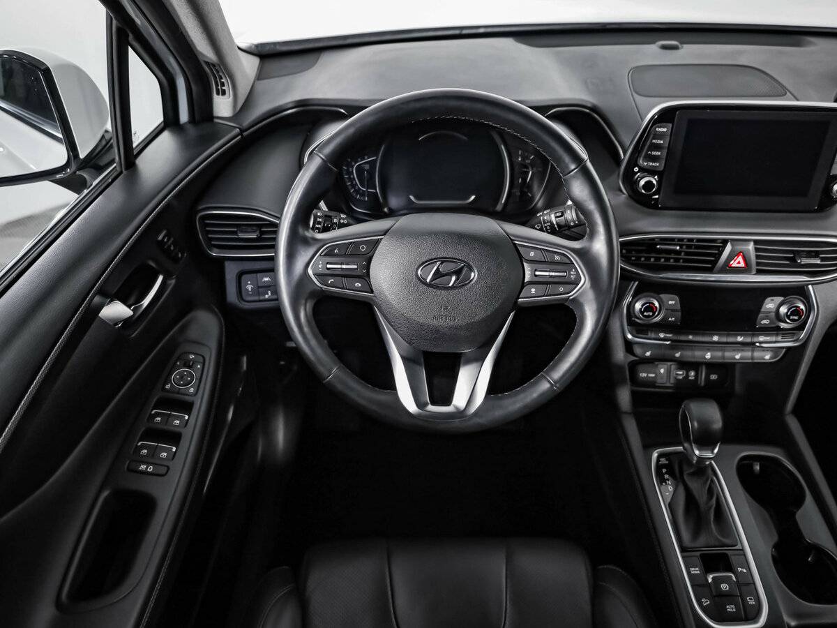 Hyundai Santa Fe 2020 года с пробегом. Фото: #9