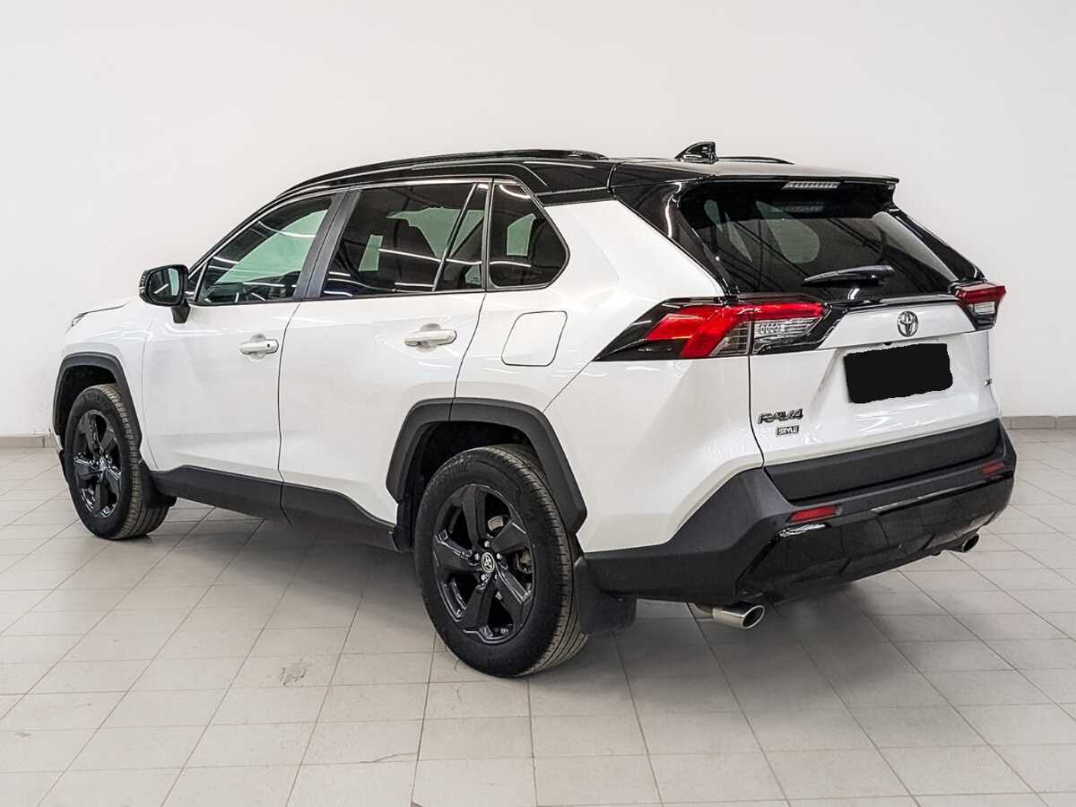 Toyota RAV4 2021 года с пробегом. Фото: #6