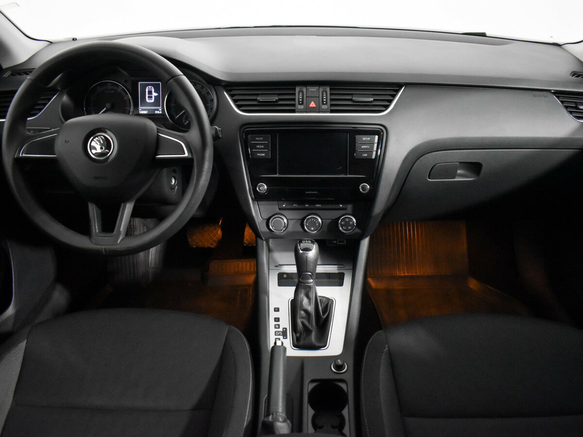 Skoda Octavia 2018 года с пробегом. Фото: #9