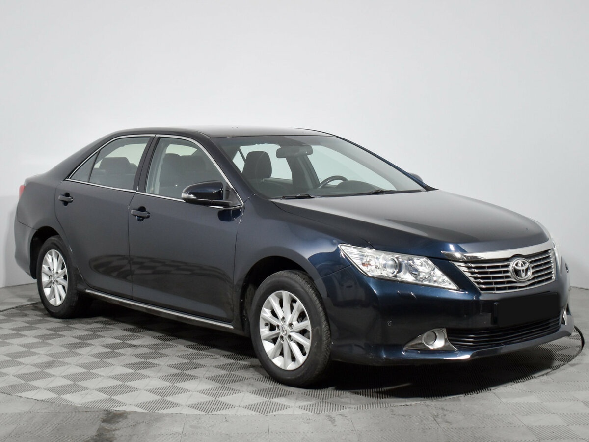 Toyota Camry 2012 года с пробегом. Фото: #2