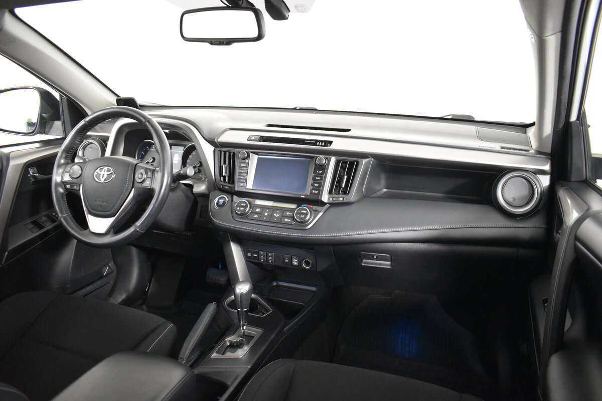 Toyota RAV4 2019 года с пробегом. Фото: #9