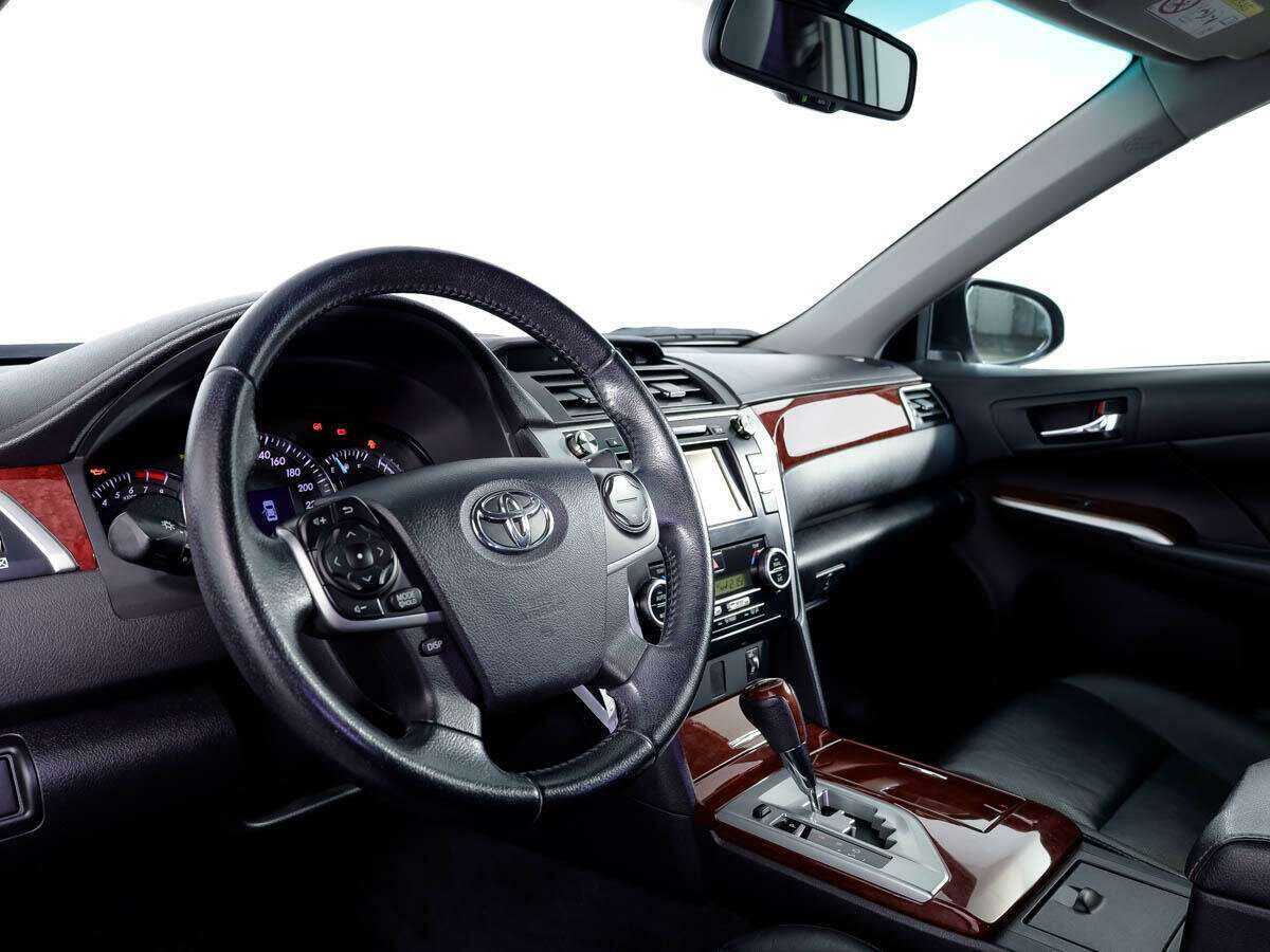 Toyota Camry 2013 года с пробегом. Фото: #10