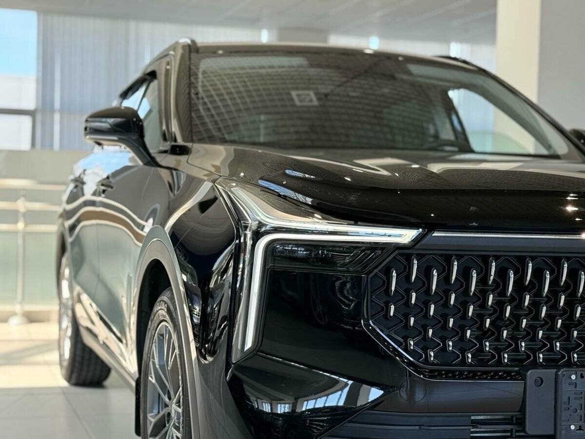 FAW Bestune T55 2023 года с пробегом. Фото: #3