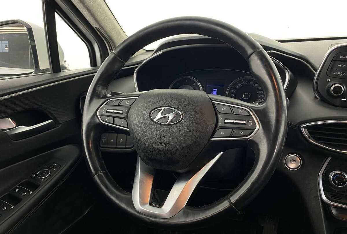 Hyundai Santa Fe 2019 года с пробегом. Фото: #8