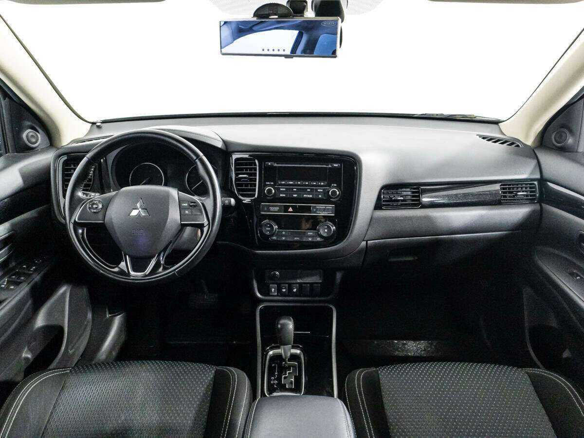 Mitsubishi Outlander 2019 года с пробегом. Фото: #12