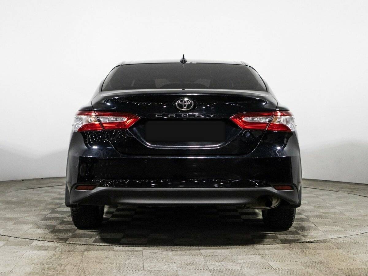 Toyota Camry 2021 года с пробегом. Фото: #5