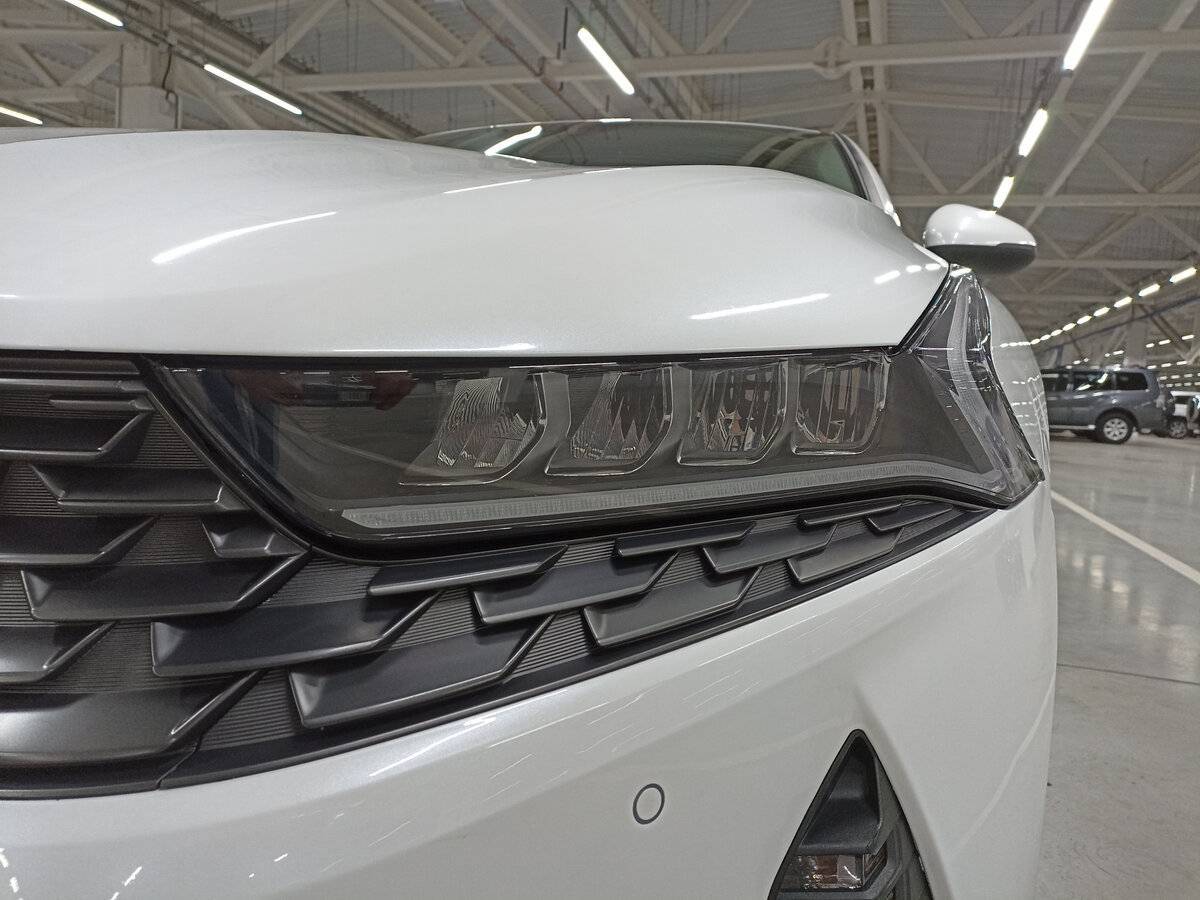 Kia K5 2021 года с пробегом. Фото: #16