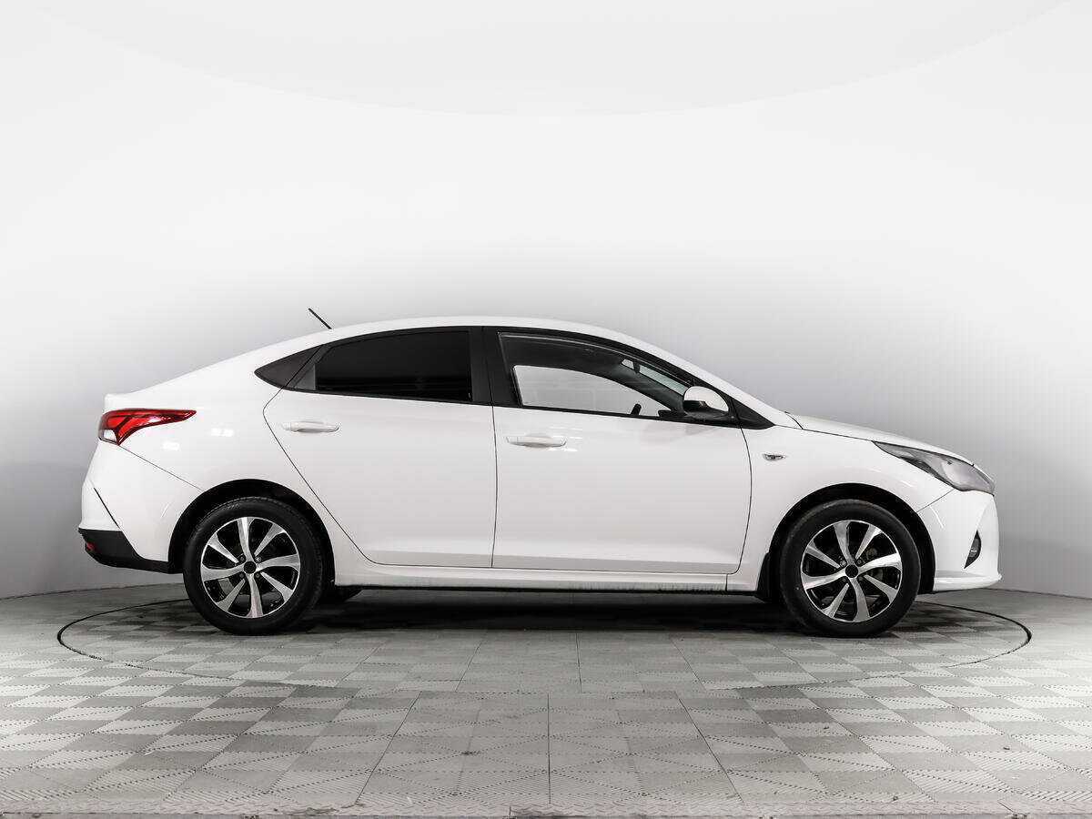 Hyundai Solaris 2021 года с пробегом. Фото: #3