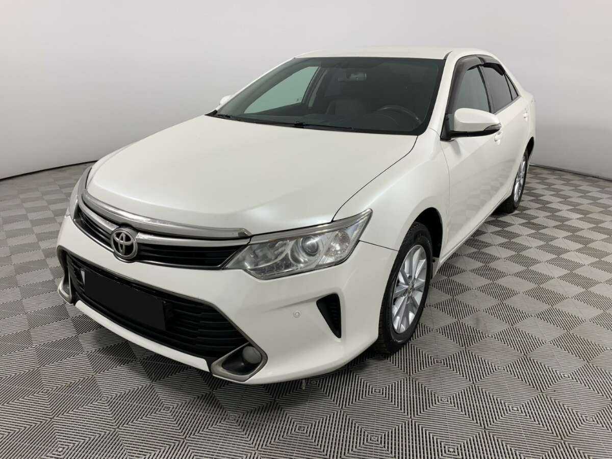 Toyota Camry 2016 года с пробегом. Посмотреть фото