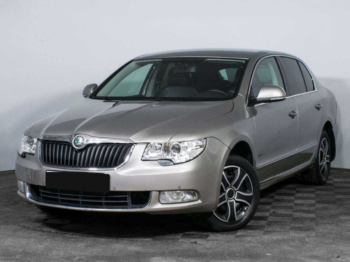 Skoda Superb 2013 года с пробегом. Посмотреть фото