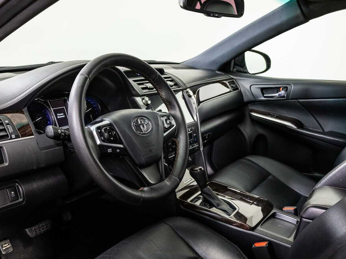 Toyota Camry 2017 года с пробегом. Фото: #10