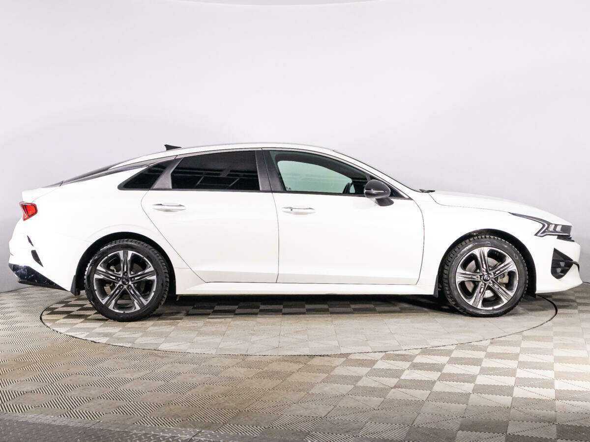 Kia K5 2021 года с пробегом. Фото: #2