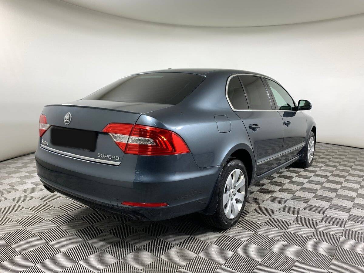 Skoda Superb 2014 года с пробегом. Фото: #4