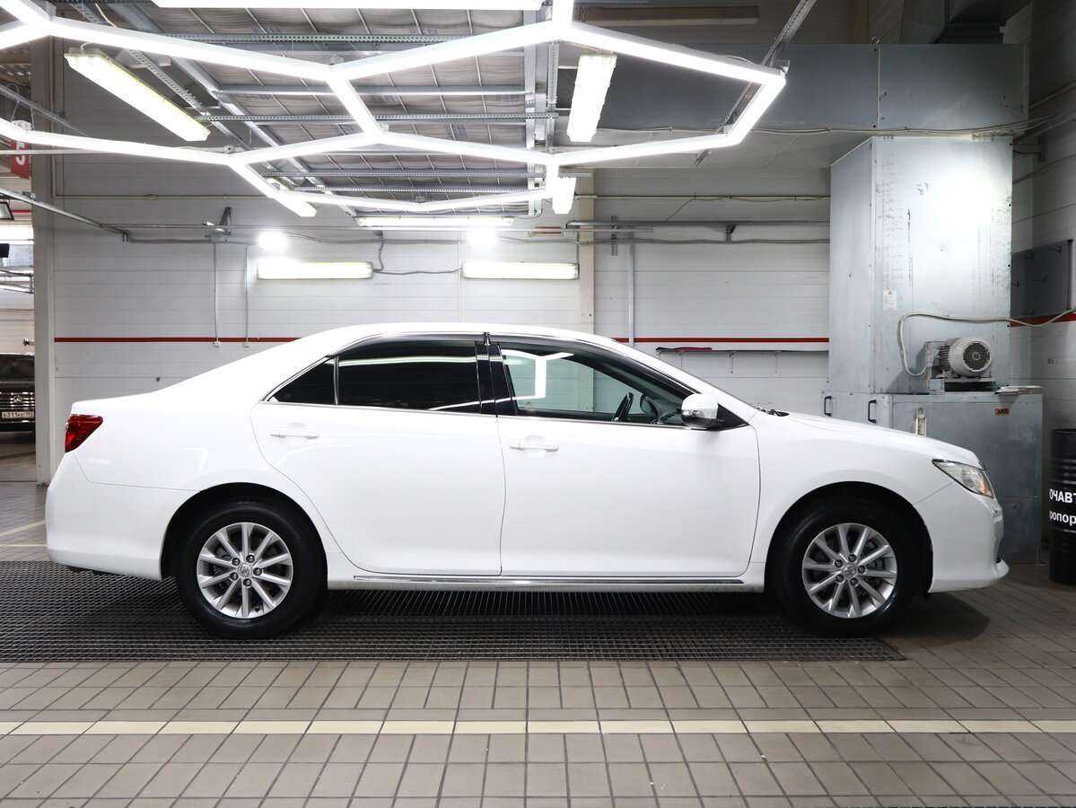 Toyota Camry 2013 года с пробегом. Фото: #12