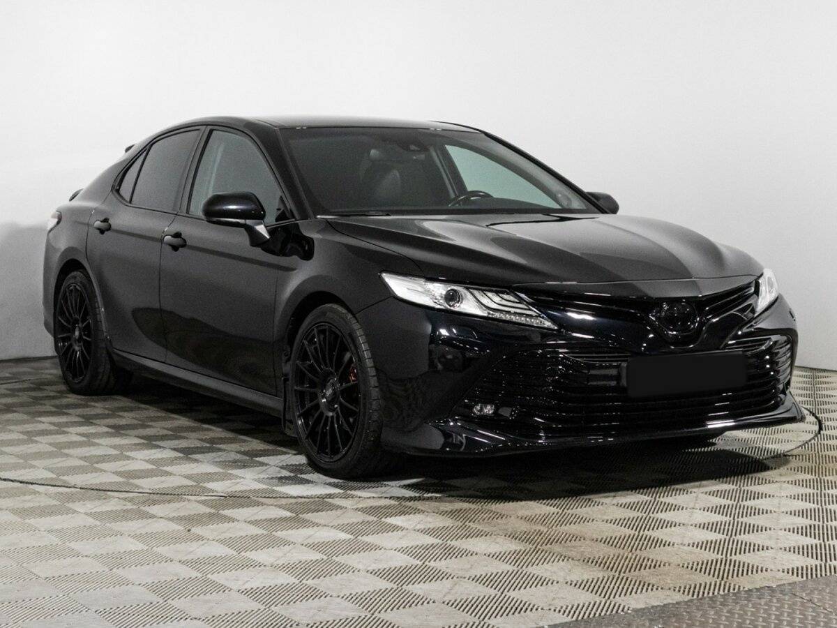 Toyota Camry 2018 года с пробегом. Фото: #2