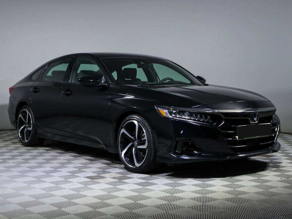 Honda Accord 2022 года с пробегом. Фото: #2