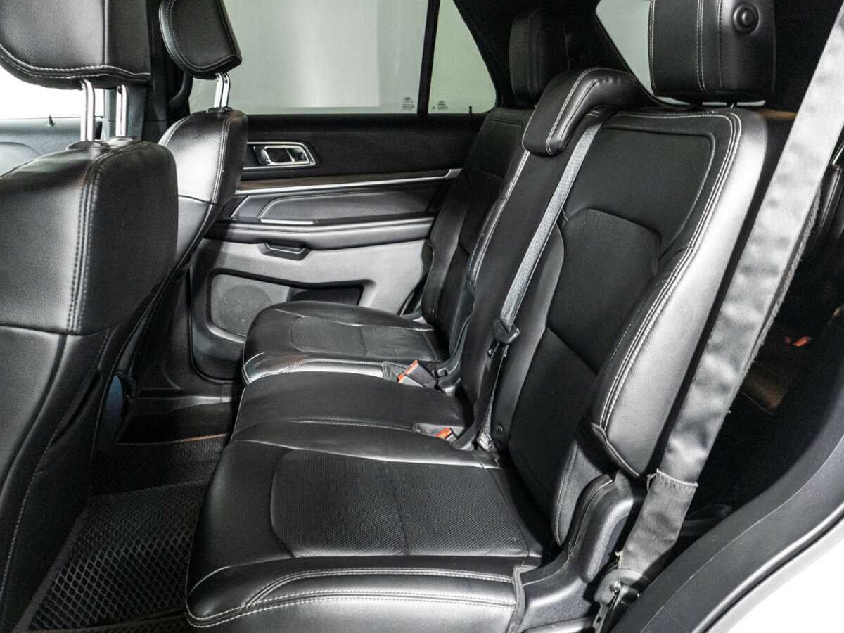 Ford Explorer 2015 года с пробегом. Фото: #9