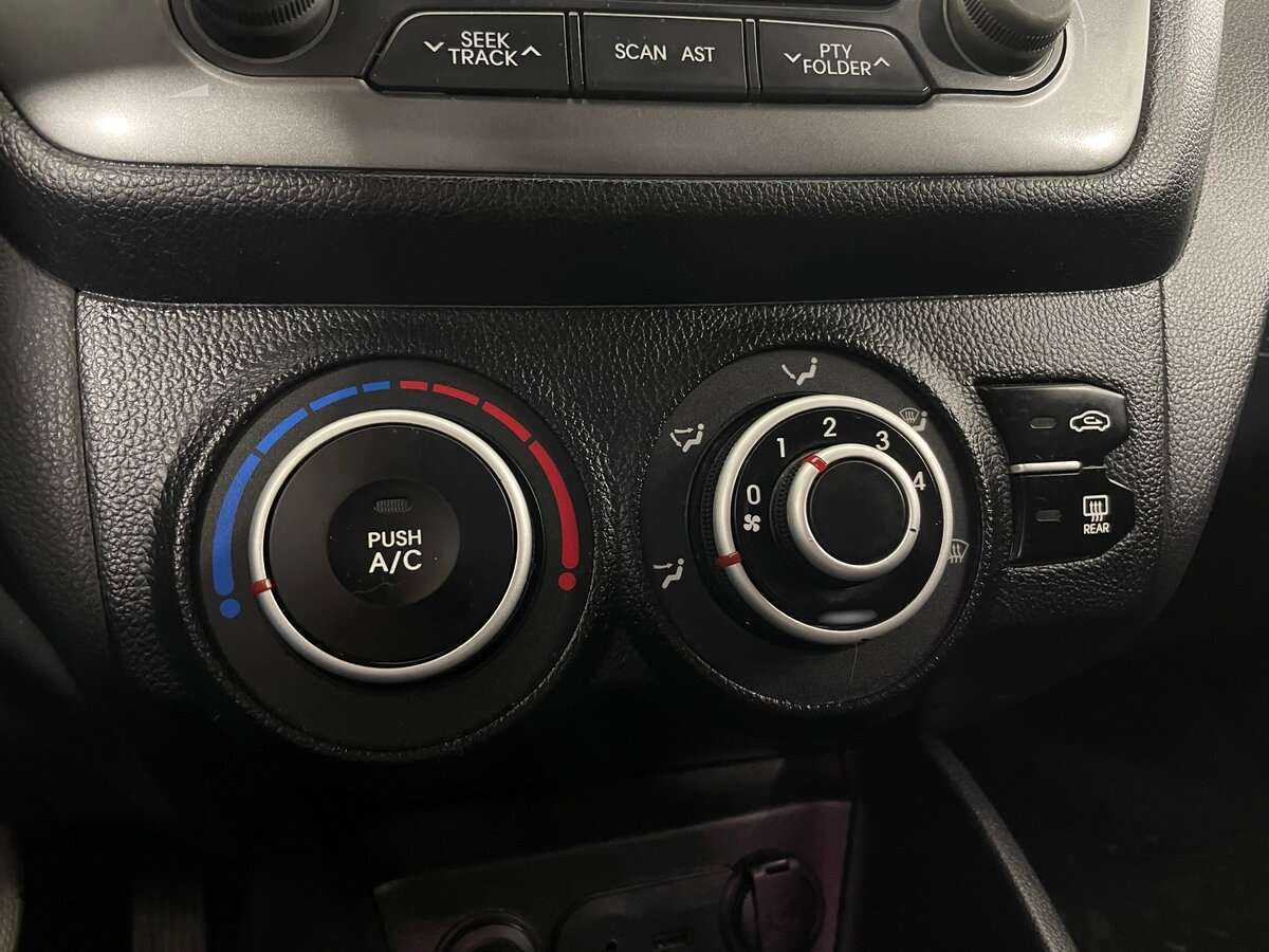Kia Rio 2013 года с пробегом. Фото: #12