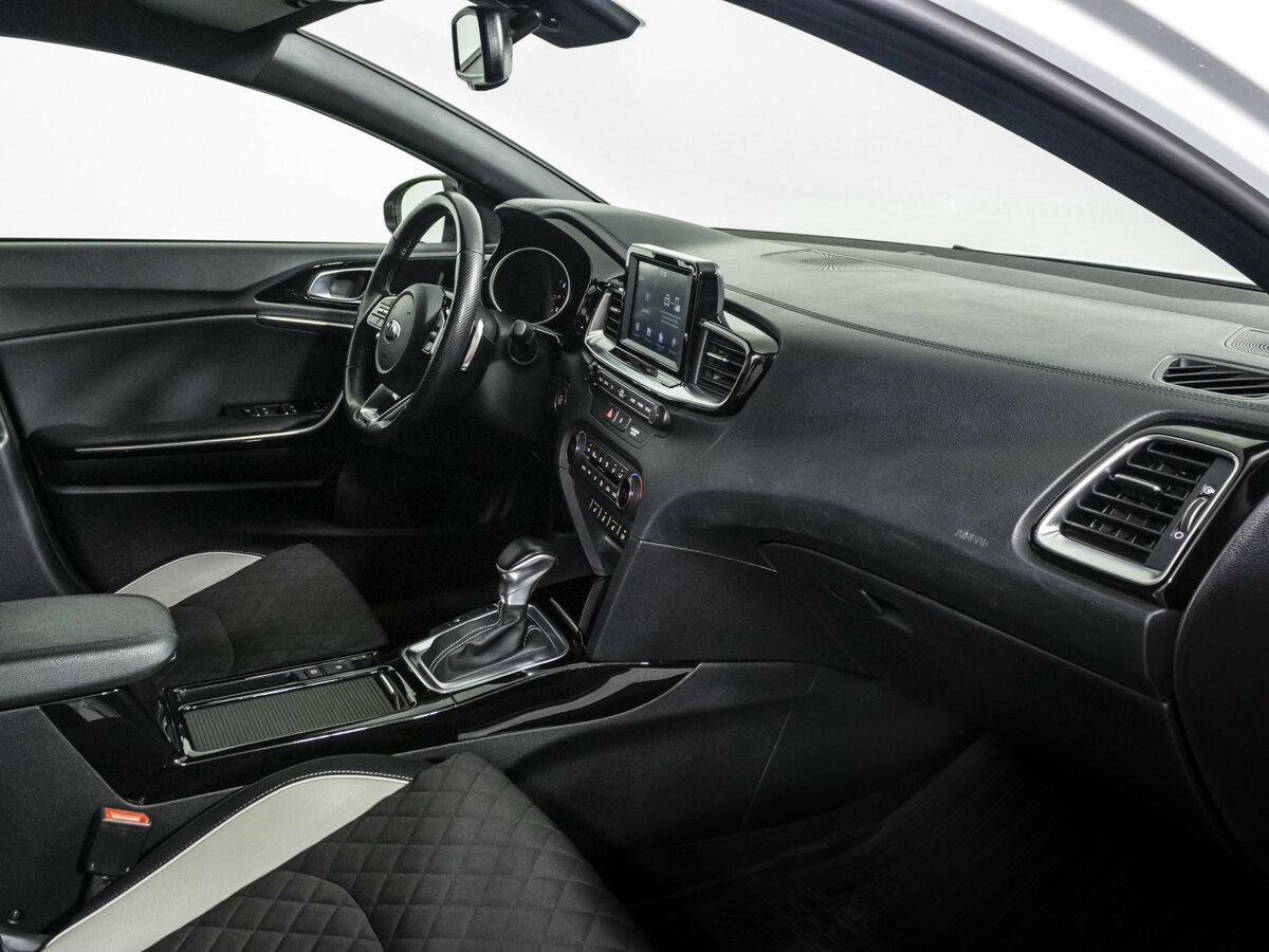 Kia Proceed 2019 года с пробегом. Фото: #6