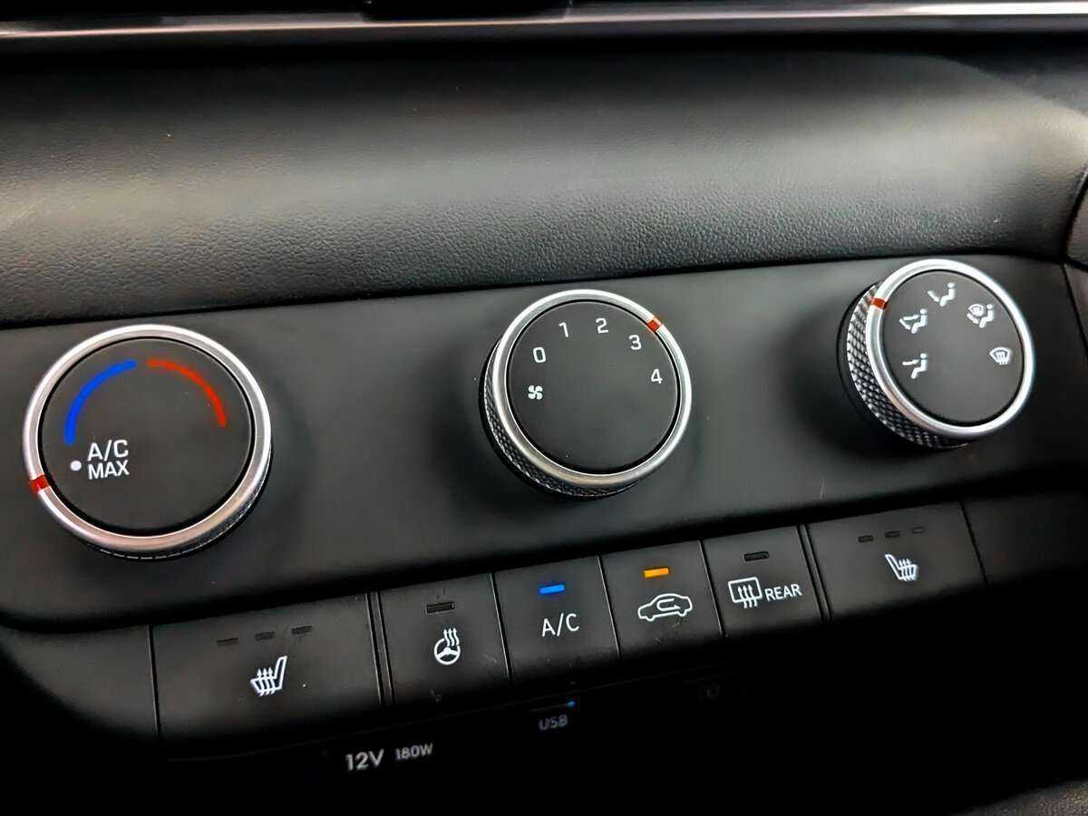 Hyundai Elantra 2022 года с пробегом. Фото: #24