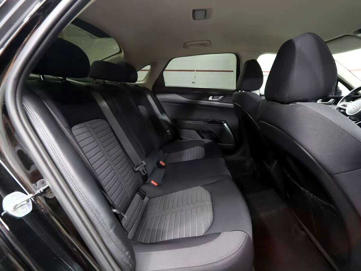 Kia K5 2021 года с пробегом. Фото: #13