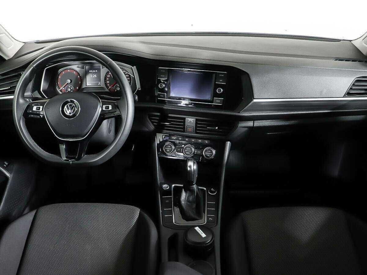 Volkswagen Jetta 2019 года с пробегом. Фото: #10