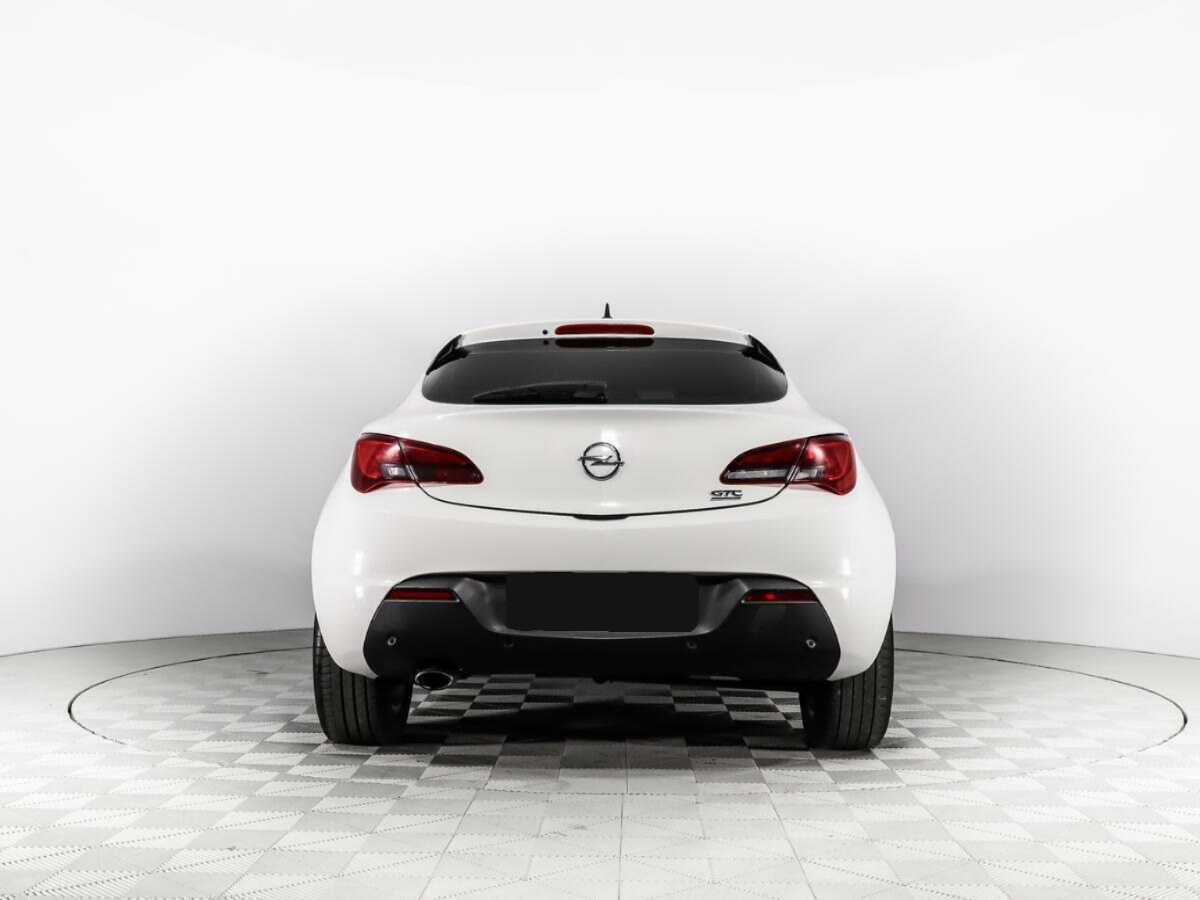 Opel Astra 2012 года с пробегом. Фото: #5