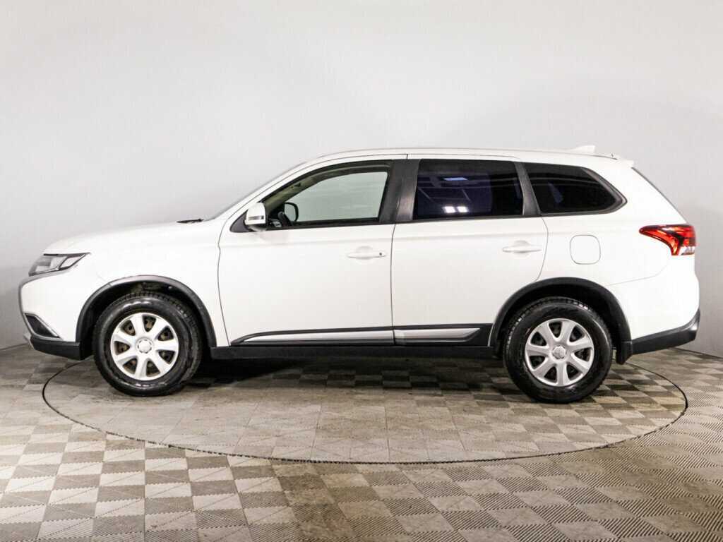 Mitsubishi Outlander 2018 года с пробегом. Фото: #7