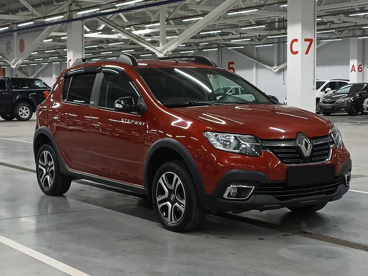 Renault Sandero 2018 года с пробегом. Фото: #2