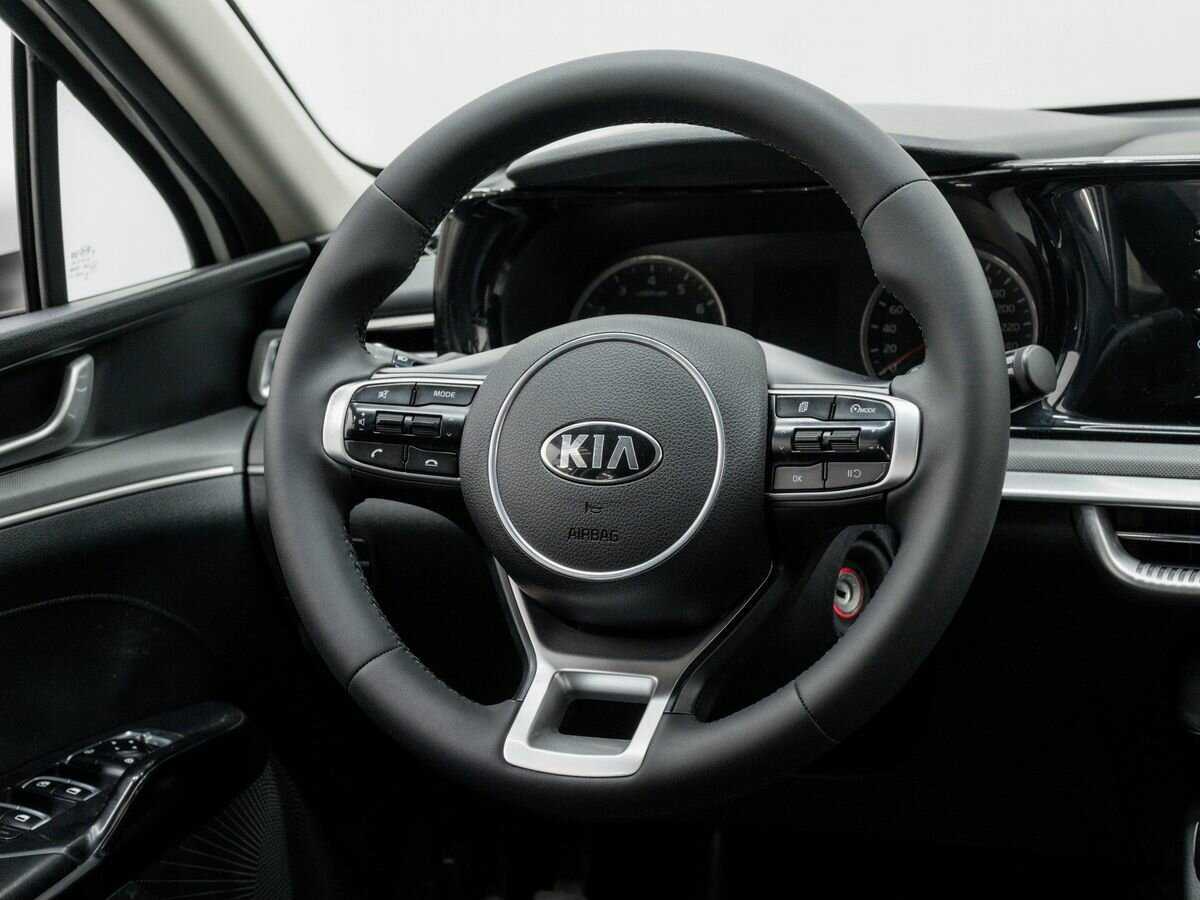 Kia K5 2021 года с пробегом. Фото: #10