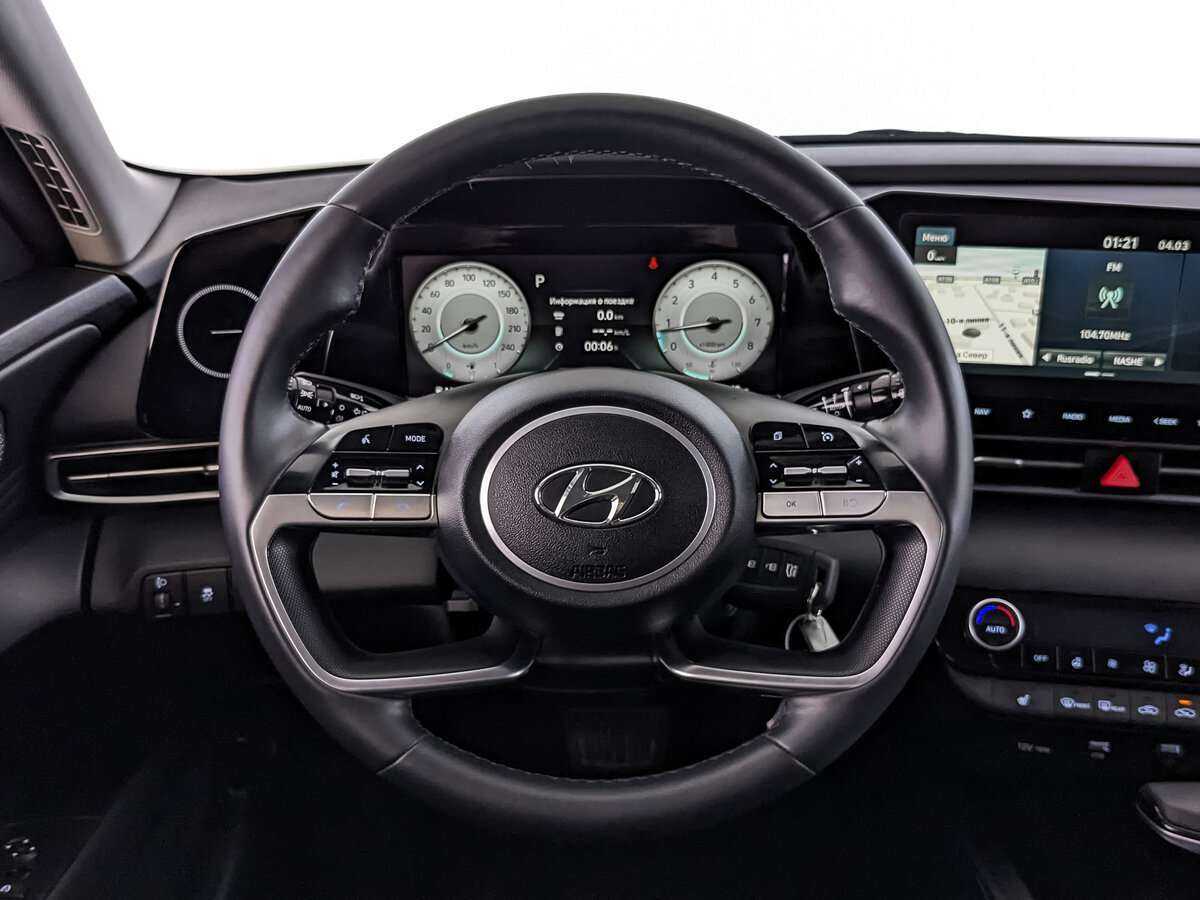 Hyundai Elantra 2021 года с пробегом. Фото: #17