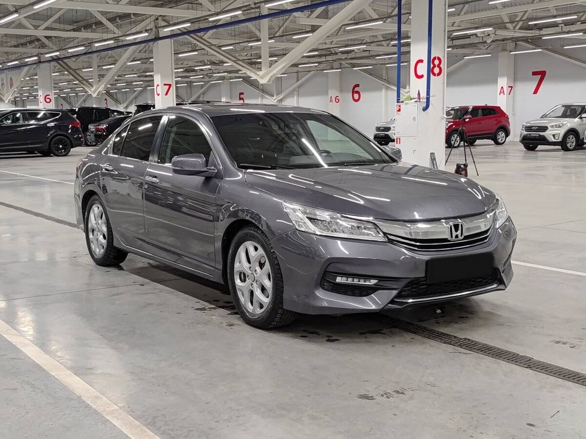 Honda Accord 2016 года с пробегом. Фото: #2
