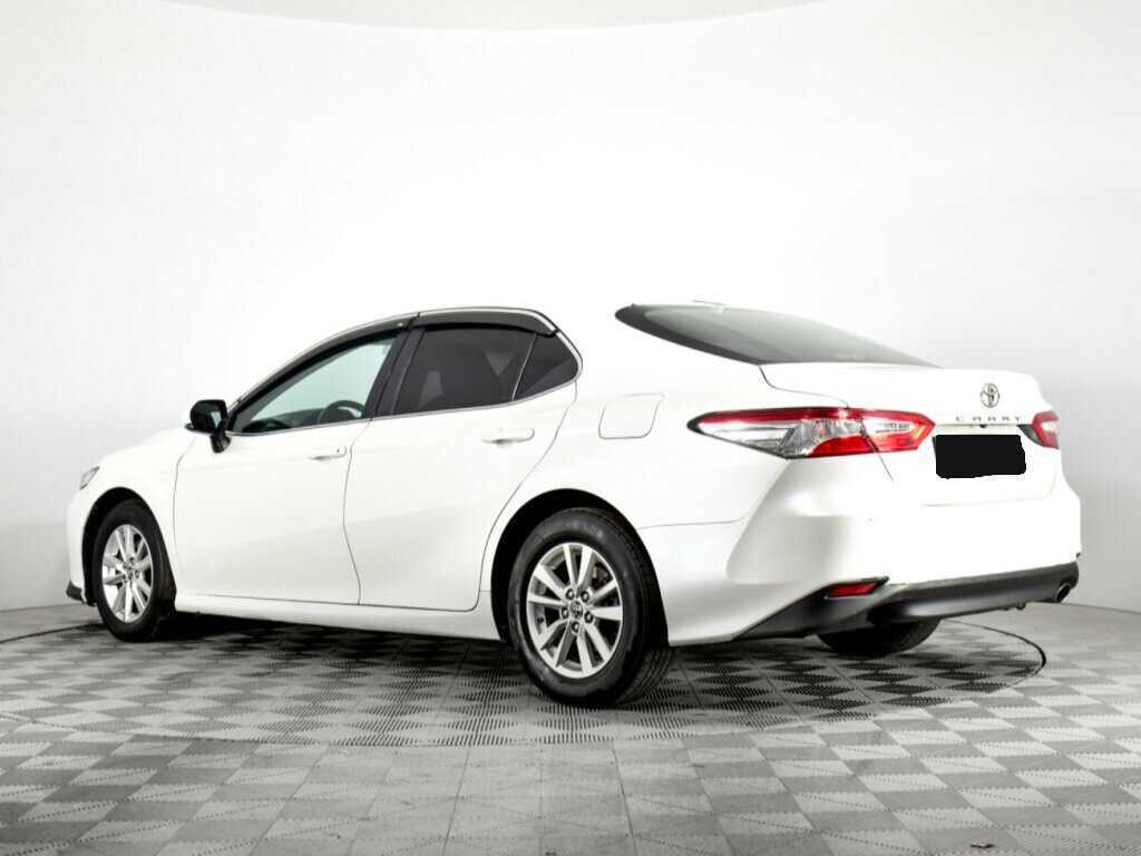 Toyota Camry 2018 года с пробегом. Фото: #5
