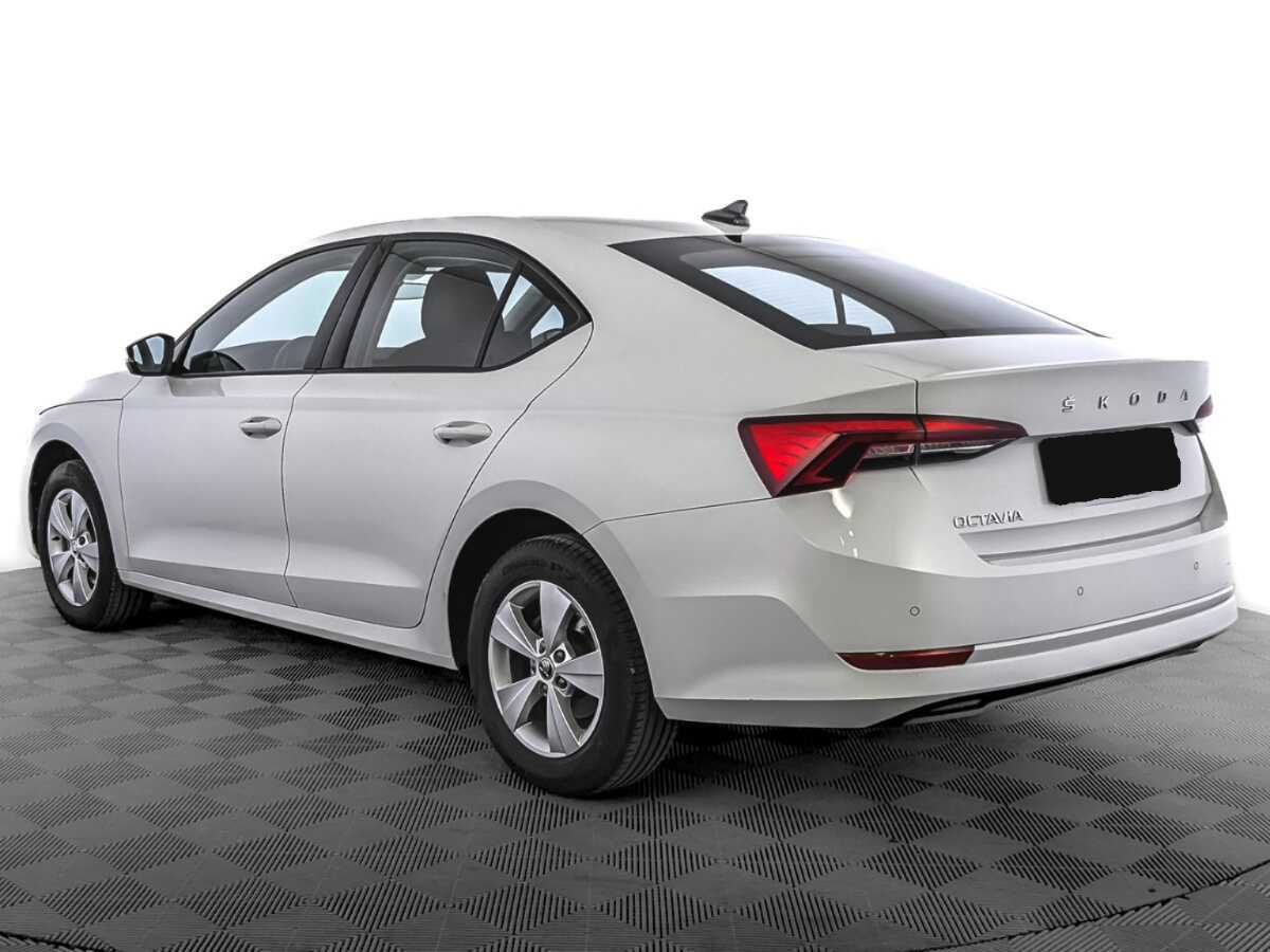Skoda Octavia 2021 года с пробегом. Фото: #6