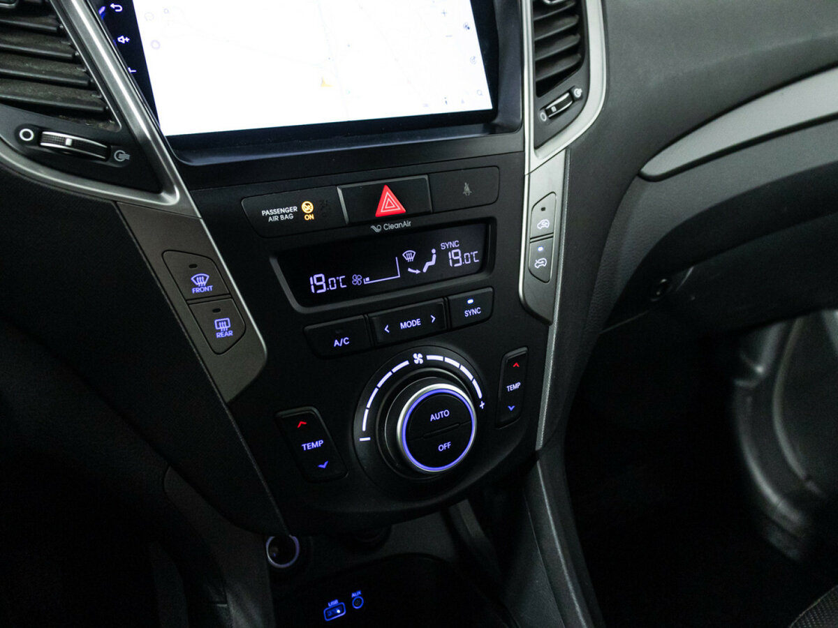 Hyundai Santa Fe 2017 года с пробегом. Посмотреть фото