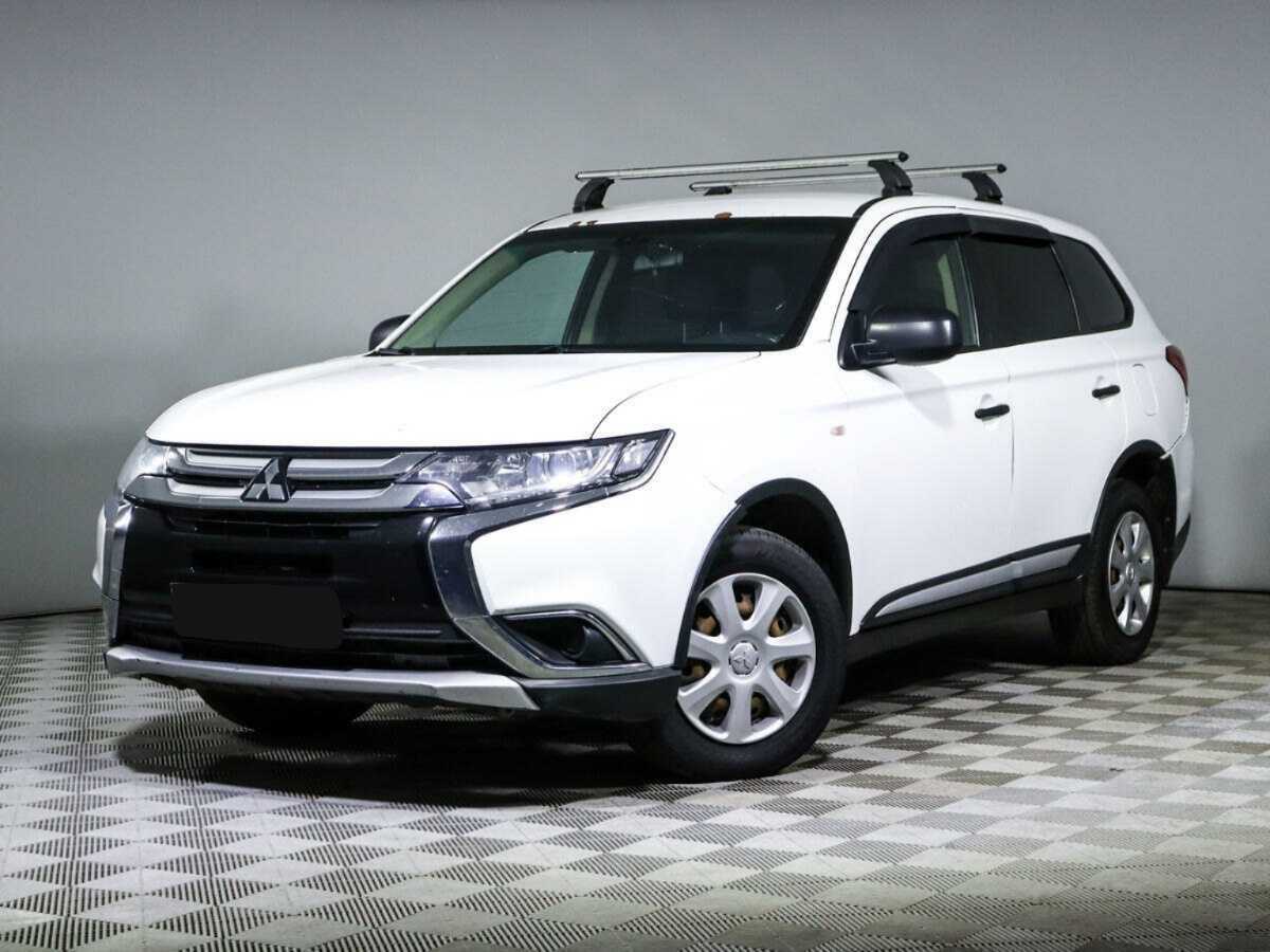 Mitsubishi Outlander 2018 года с пробегом. Посмотреть фото