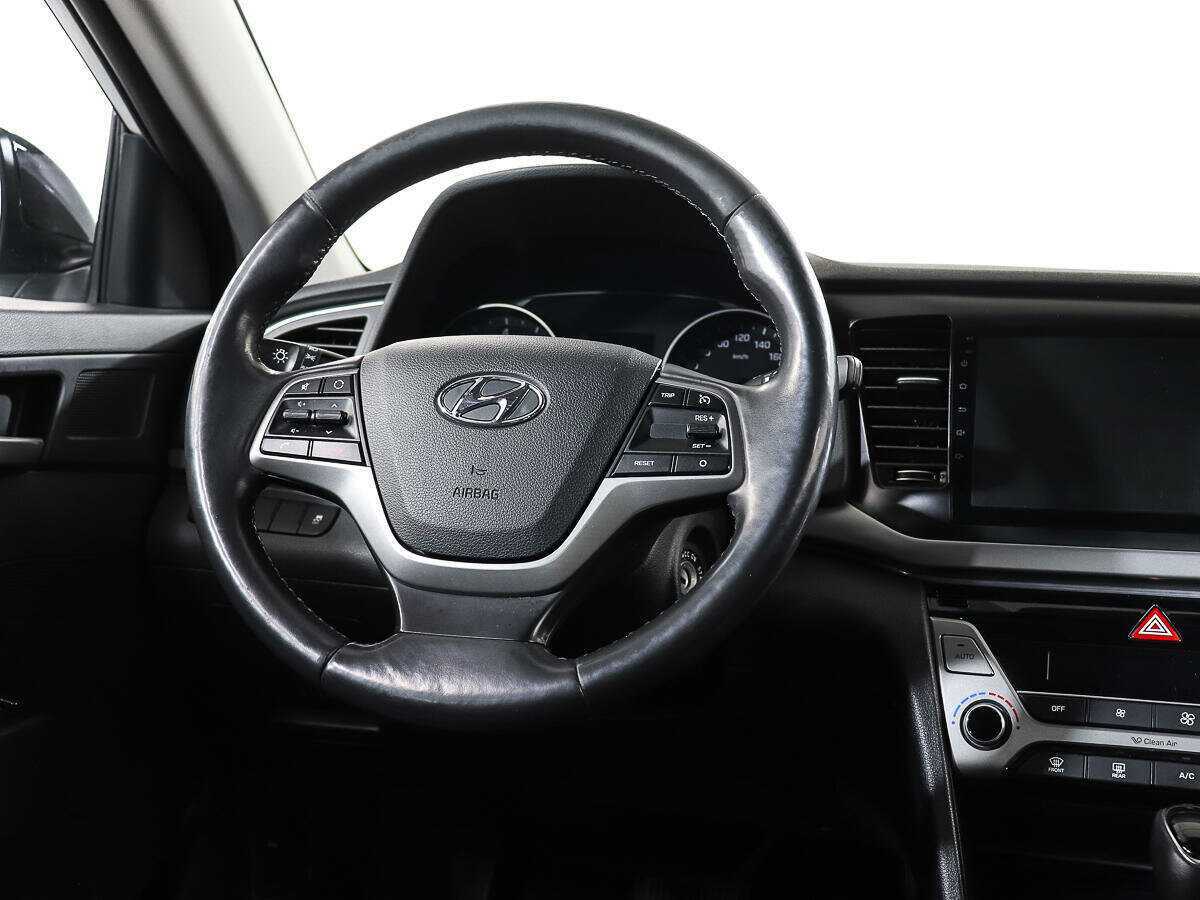 Hyundai Elantra 2017 года с пробегом. Фото: #12